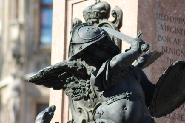 Statue an der Mariensäule