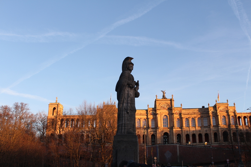 Maximilianeum mit verstärkter Farbintensität