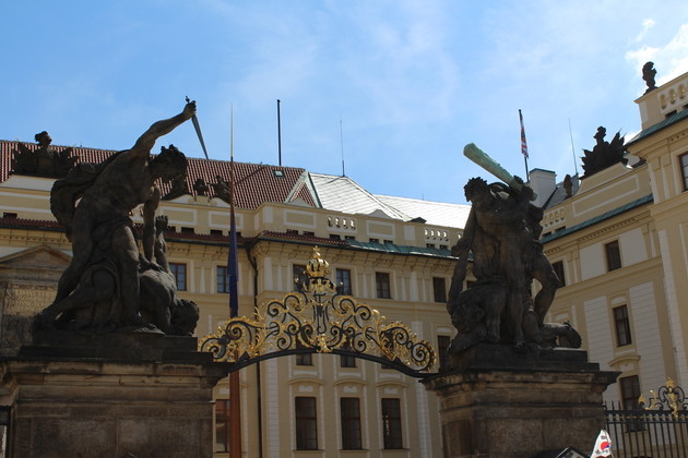 Ehrenhof vor der Prager Burg